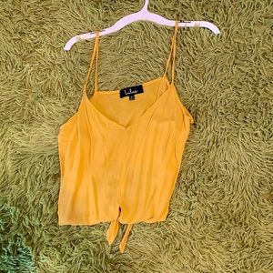 Medium yellow Lulus tank